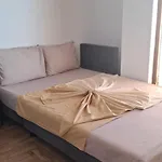 отличен двустаен 公寓