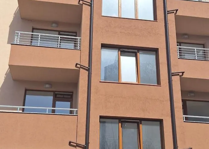 отличен двустаен *